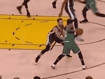 他是901阵型中锋最佳人选，却认为1队友历史最佳，到底有何魔力？（被誉为901阵型最佳中锋，他却力挺这位队友为历史第一，究竟有何魅力？）