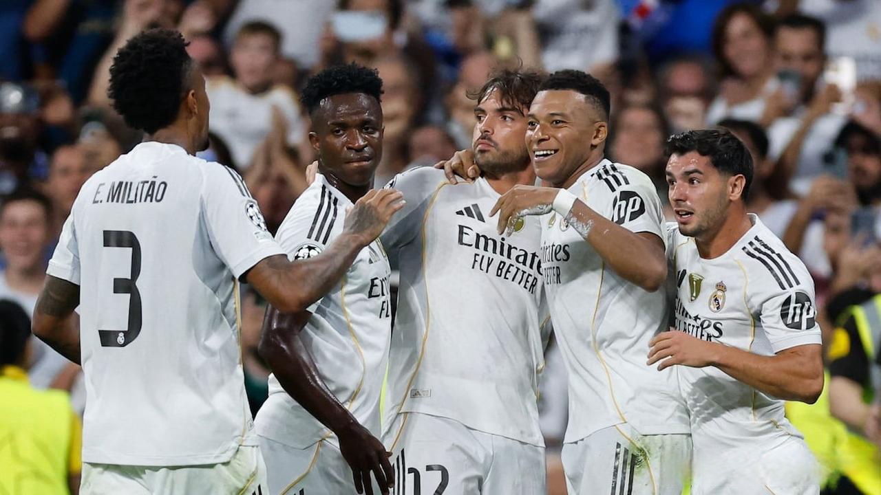 打破费兰悖论，费兰托雷斯帽子戏法！ 客场逆转皇家贝蒂斯！（费兰托雷斯帽子戏法破除费兰悖论，客场逆转皇家贝蒂斯）