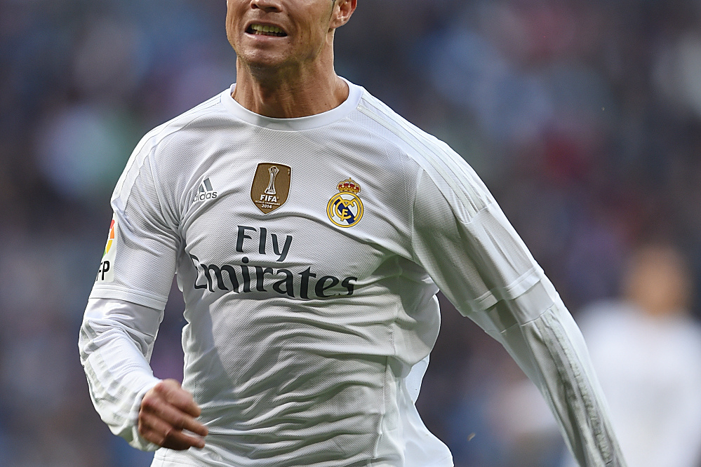 关键时刻连续拿分险追平！张镇麟全场20+8错失扳平三分（末节连得分险扳平，张镇麟砍20+8惜失扳平三分）