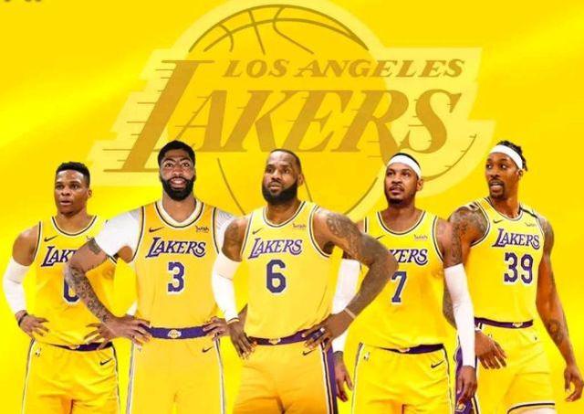 教练夸他“像黄金一样重要”（教练：他的重要性堪比黄金）