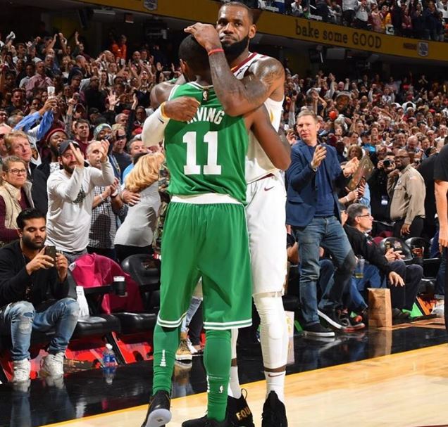 詹姆斯关键助攻锁定胜利（詹姆斯妙传定胜局）