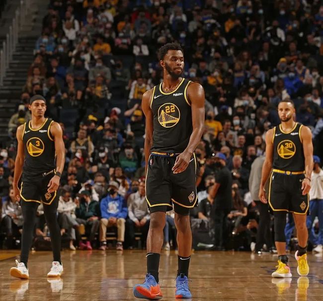 图片报：阿德耶米续约只接受加入解约条款，金额或达8000万欧（图片报：阿德耶米愿续约但需加入解约条款，解约金或高达8000万欧元）